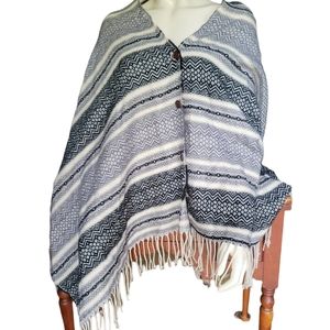 Bearpaw Grey & White Wrap Blanket Shawl
